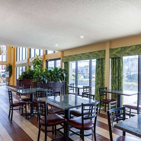 Days Inn By Wyndham Florence/I-95 North Екстериор снимка